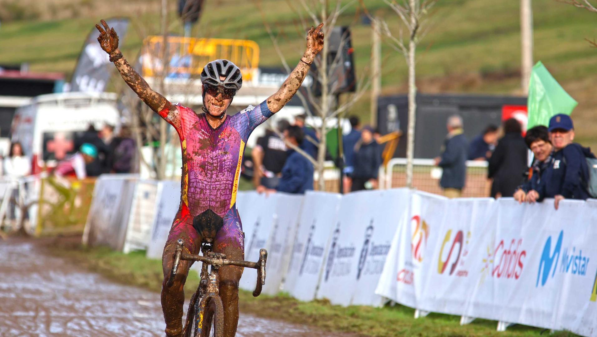 Felisa Ares se proclama campeona de España de ciclocross en Máster 40B